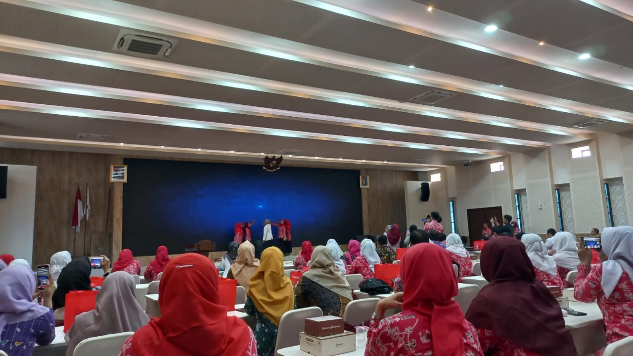 Forum Konsultasi Publik Reviu Standar Pelayanan RSD KRMT Wongsonegoro Kota Semarang